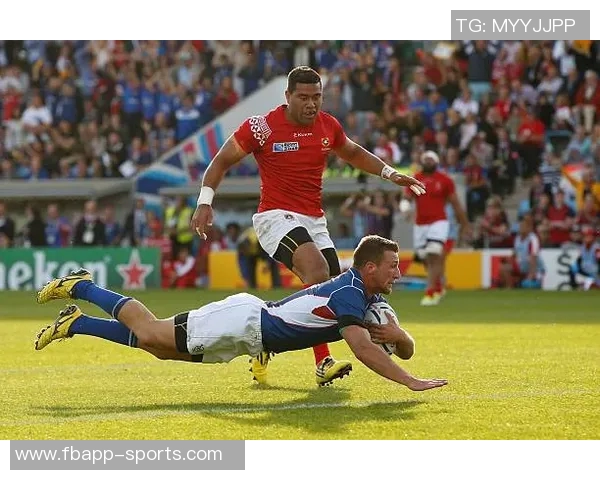 马威赞狄龙背身单打技艺非凡展现个人实力与篮球魅力 马威赞狄龙背身单打技艺非凡展现个人实力与篮球魅力